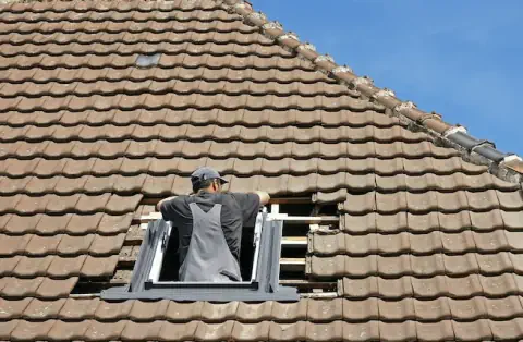 Pose de velux - Villeneuve la Comtesse